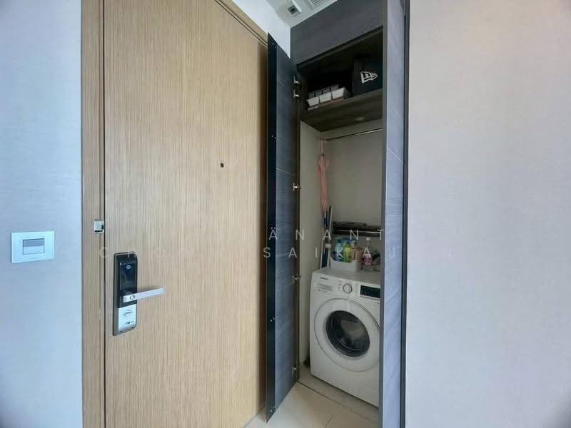 The Esse Asoke, Bangkok, 333 Soi Sukhumvit 21, Sukhumvit Road, Khlongtoei Nua, Watthana, Bangkok, 1 Bedroom, 42 sqm, Condo For Rent, by Teeranant Chonwisaikajon, 500558476 - DDproperty.com