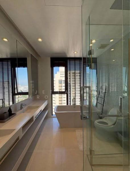 Vittorio 39, Bangkok, 8 Sukhumvit, Khlong Tan Nua, Watthana, Bangkok, 2 Bedrooms, 127 sqm, Condo For Sale, by Jettapat Jaroonpipatkun, 500558491 - DDproperty.com