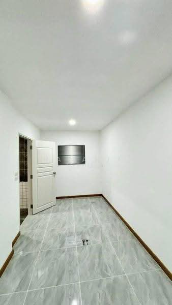 undefined, Bangkok, Sai Kong Din, Khlong Sam Wa, Bangkok, 4 Bedrooms, 220 sqm, Single Detached House For Sale, by Thananith Ittitulyapong, 500558555 - DDproperty.com