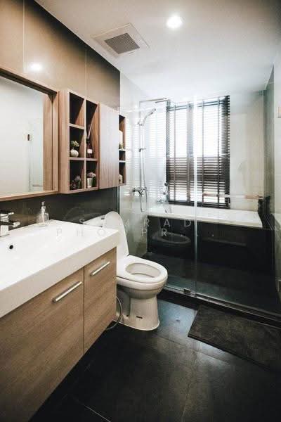 The Capital Ekamai-Thonglor, Bangkok, 2898 New Petchaburi Rd, Bang Kapi, Huai Khwang, Bangkok, 3 Bedrooms, 170 sqm, Condo For Sale, by Somrad Phoopruksachart, 500558671 - DDproperty.com