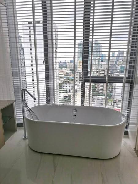 Kraam Sukhumvit 26, Bangkok, 55 Soi Sukhumvit 26 Sukhumvit Road, Khong Tan, Khlong Toei, Bangkok, 3 Bedrooms, 170 sqm, Condo For Rent, by Teeranant Chonwisaikajon, 500558709 - DDproperty.com