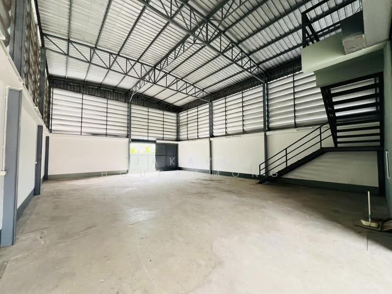 โกดังให้เช่า พร้อมออฟฟิศและห้องพัก ซอยวัดลาดปลาดุก บางบัวทอง นนทบุรี, นนทบุรี, บางคูรัด, บางบัวทอง, นนทบุรี, 180 ตร.ม., โกดัง-โรงงาน ให้เช่า, โดย Jakarin Houpramong, 500558771 - DDproperty.com