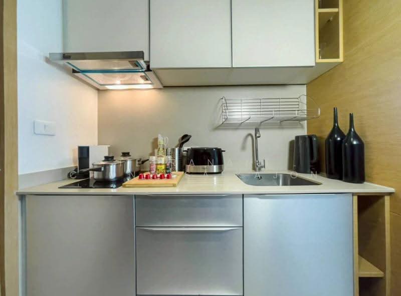 The Lofts Ekkamai, Bangkok, 1415 Sukhumvit Road, Phra Kanong Nua, Watthana, Bangkok, Studio, 30 sqm, Condo For Rent, by Teeranant Chonwisaikajon, 500558879 - DDproperty.com
