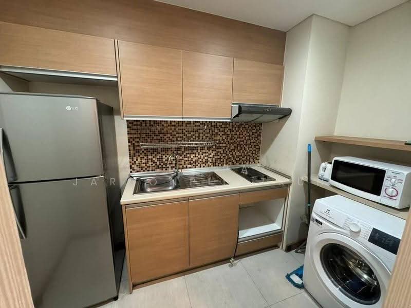 Le Luk Condominium, Bangkok, 1599 291 Sukhumvit Rd, Phra Kanong Nua, Watthana, Bangkok, 1 Bedroom, 40 sqm, Condo For Rent, by Jettapat Jaroonpipatkun, 500558881 - DDproperty.com