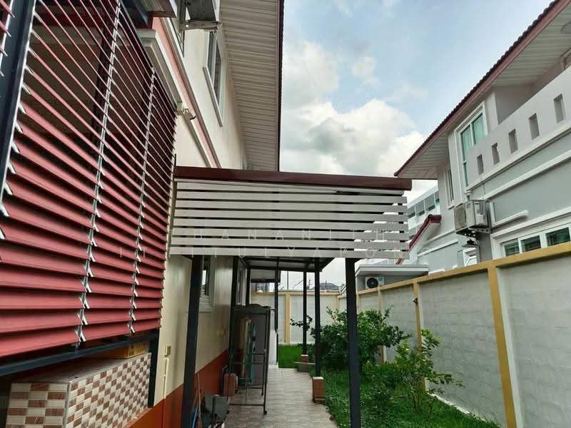 4-BR House, Bangkok, Si Khan, Don Mueang, Bangkok, 4 Bedrooms, 382 sqm, Single Detached House For Sale, by Thananith Ittitulyapong, 500558912 - DDproperty.com