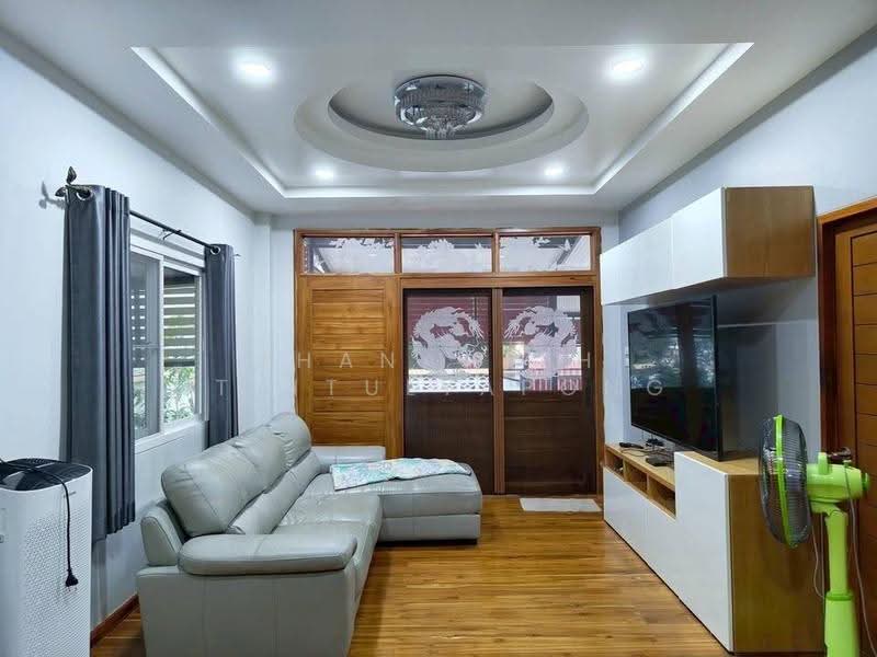4-BR House, Bangkok, Si Khan, Don Mueang, Bangkok, 4 Bedrooms, 382 sqm, Single Detached House For Sale, by Thananith Ittitulyapong, 500558912 - DDproperty.com
