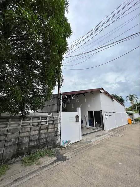 2-BR House, Bangkok, Suan Luang, Bangkok, 2 Bedrooms, 300 sqm, Single Detached House For Rent, by Thananith Ittitulyapong, 500558977 - DDproperty.com