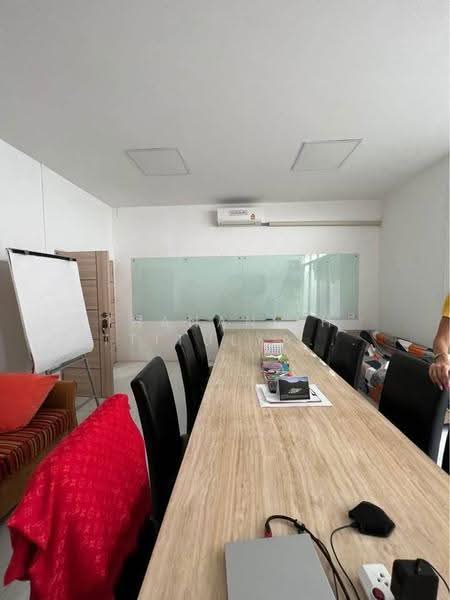 2-BR House, Bangkok, Suan Luang, Bangkok, 2 Bedrooms, 300 sqm, Single Detached House For Rent, by Thananith Ittitulyapong, 500558977 - DDproperty.com