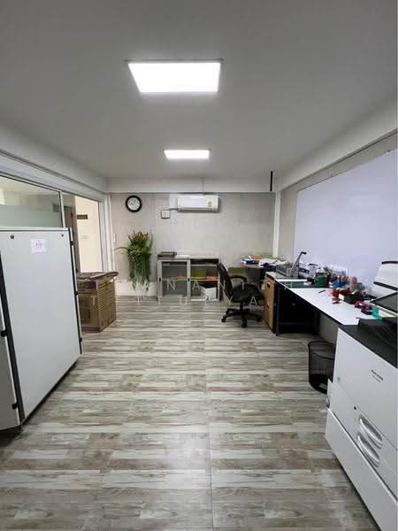 2-BR House, Bangkok, Suan Luang, Bangkok, 2 Bedrooms, 300 sqm, Single Detached House For Rent, by Thananith Ittitulyapong, 500558977 - DDproperty.com