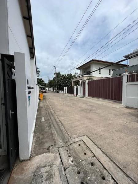 2-BR House, Bangkok, Suan Luang, Bangkok, 2 Bedrooms, 300 sqm, Single Detached House For Rent, by Thananith Ittitulyapong, 500558977 - DDproperty.com