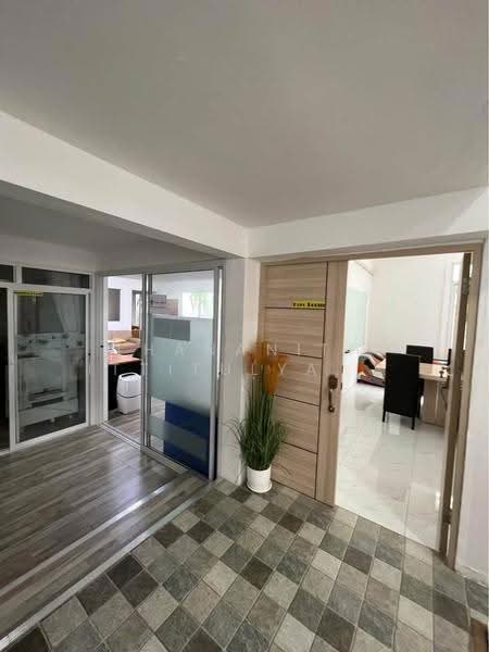 2-BR House, Bangkok, Suan Luang, Bangkok, 2 Bedrooms, 300 sqm, Single Detached House For Rent, by Thananith Ittitulyapong, 500558977 - DDproperty.com