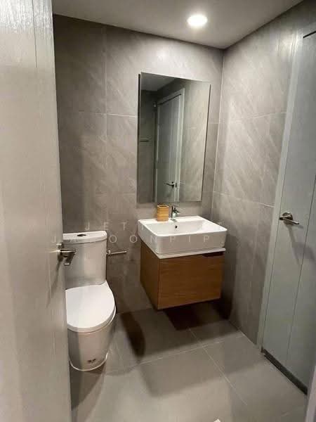 IDEO Chula-Samyan, Bangkok, Si Phraya Road, Maha Phrutharam, Bang Rak, Bangkok, 2 Bedrooms, 45 sqm, Condo For Rent, by Jettapat Jaroonpipatkun, 500559012 - DDproperty.com