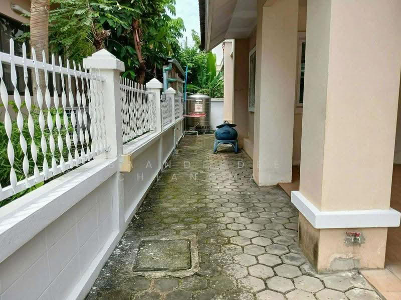 A house for rent near Sarasas Witaed Lanna School, Chiang Mai Rental Price:25,000THB/month No.9H453, Chiang Mai, Mae Hia, Muang Chiang Mai, Chiang Mai, 3 Bedrooms, 150 sqm, Single Detached House For Rent, by Baandeedee Chiangmai, 500559077 - DDproperty.com