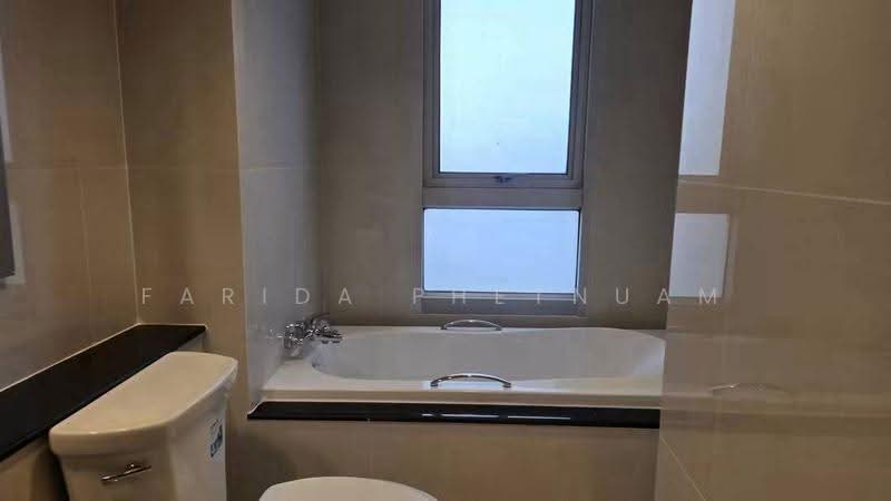 Nusasiri Grand, Bangkok, Soi Sukhumvit 42, Phra Kanong, Khlong Toei, Bangkok, 3 Bedrooms, 174 sqm, Condo For Rent, by Farida Phetnuam, 500559098 - DDproperty.com