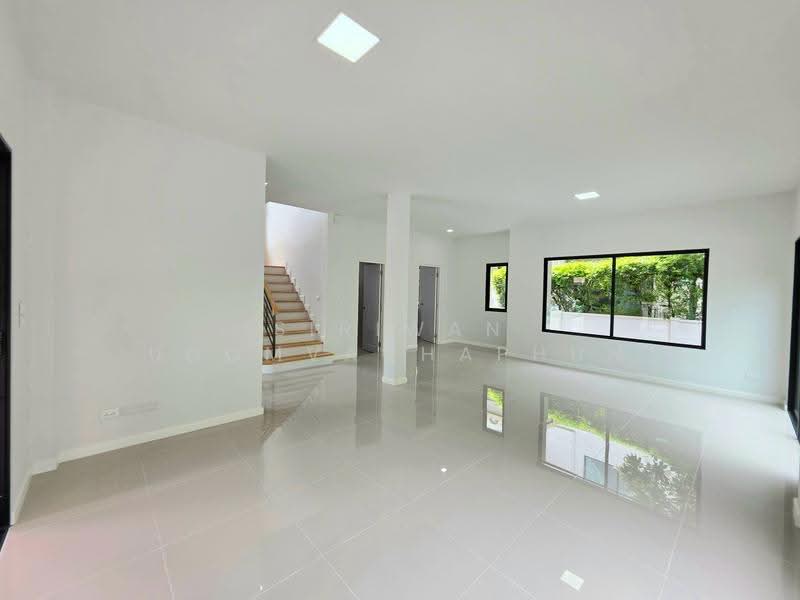The Centro Watcharapol, Bangkok, Sukhaphiban 5 Road, O-Ngoen, Sai Mai, Bangkok, 3 Bedrooms, 217 sqm, Single Detached House For Sale, by Siriwan Udomvachaphun, 500559100 - DDproperty.com