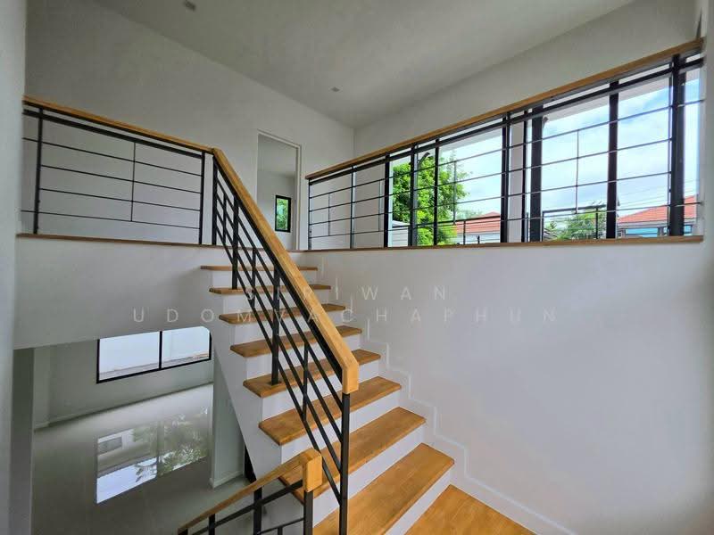 The Centro Watcharapol, Bangkok, Sukhaphiban 5 Road, O-Ngoen, Sai Mai, Bangkok, 3 Bedrooms, 217 sqm, Single Detached House For Sale, by Siriwan Udomvachaphun, 500559100 - DDproperty.com