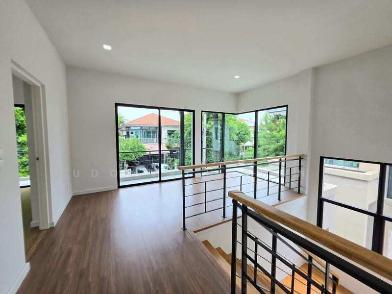 The Centro Watcharapol, Bangkok, Sukhaphiban 5 Road, O-Ngoen, Sai Mai, Bangkok, 3 Bedrooms, 217 sqm, Single Detached House For Sale, by Siriwan Udomvachaphun, 500559100 - DDproperty.com
