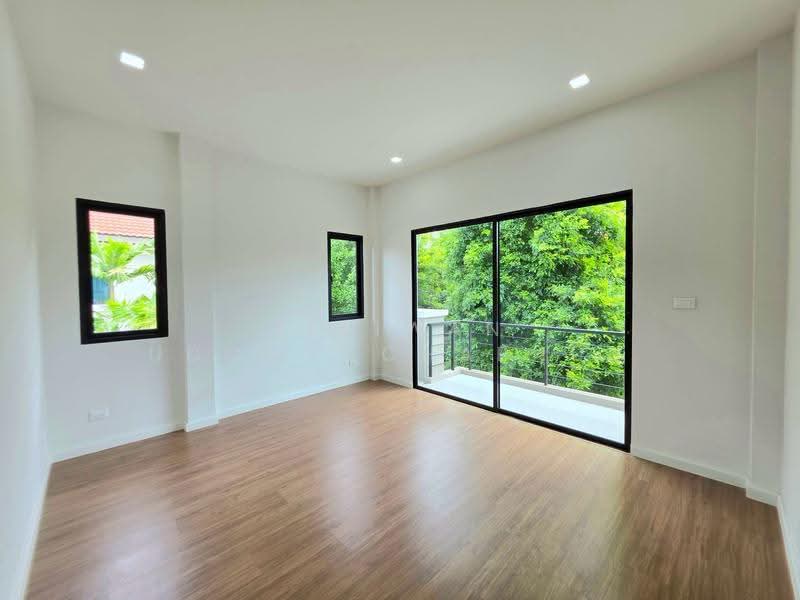 The Centro Watcharapol, Bangkok, Sukhaphiban 5 Road, O-Ngoen, Sai Mai, Bangkok, 3 Bedrooms, 217 sqm, Single Detached House For Sale, by Siriwan Udomvachaphun, 500559100 - DDproperty.com