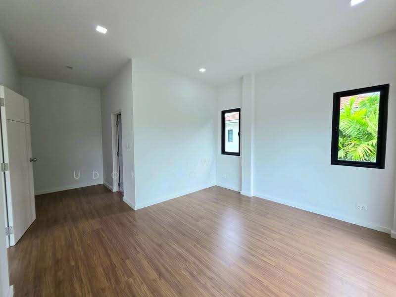 The Centro Watcharapol, Bangkok, Sukhaphiban 5 Road, O-Ngoen, Sai Mai, Bangkok, 3 Bedrooms, 217 sqm, Single Detached House For Sale, by Siriwan Udomvachaphun, 500559100 - DDproperty.com