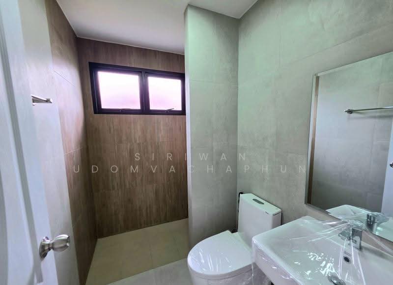 The Centro Watcharapol, Bangkok, Sukhaphiban 5 Road, O-Ngoen, Sai Mai, Bangkok, 3 Bedrooms, 217 sqm, Single Detached House For Sale, by Siriwan Udomvachaphun, 500559100 - DDproperty.com