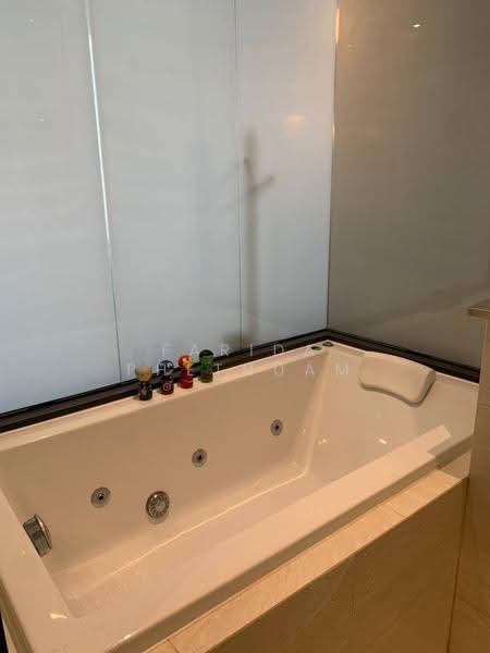 ASHTON Silom, Bangkok, 166 Silom Road, Bang Rak, Bangkok, 1 Bedroom, 50 sqm, Condo For Rent, by Farida Phetnuam, 500559175 - DDproperty.com