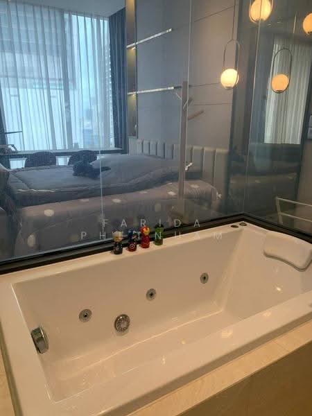 ASHTON Silom, Bangkok, 166 Silom Road, Bang Rak, Bangkok, 1 Bedroom, 50 sqm, Condo For Rent, by Farida Phetnuam, 500559175 - DDproperty.com