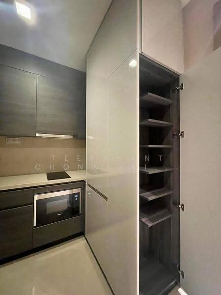 The Esse Asoke, Bangkok, 333 Soi Sukhumvit 21, Sukhumvit Road, Khlongtoei Nua, Watthana, Bangkok, 1 Bedroom, 47 sqm, Condo For Rent, by Teeranant Chonwisaikajon, 500559348 - DDproperty.com