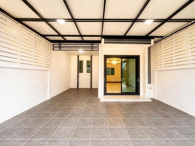 Pruksa Town Phetkasem 81, Bangkok, Soi Petchkasem 81, Nong Kham, Nong Khaem, Bangkok, 3 Bedrooms, 120 sqm, Townhouse For Sale, by Thanyathita Nalinratphokin, 500559352 - DDproperty.com