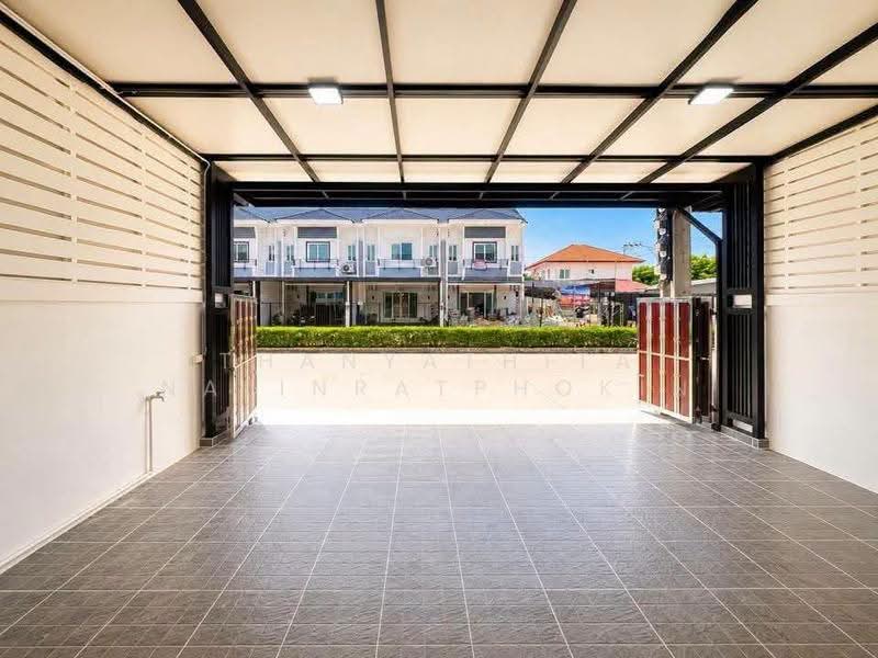 Pruksa Town Phetkasem 81, Bangkok, Soi Petchkasem 81, Nong Kham, Nong Khaem, Bangkok, 3 Bedrooms, 120 sqm, Townhouse For Sale, by Thanyathita Nalinratphokin, 500559352 - DDproperty.com