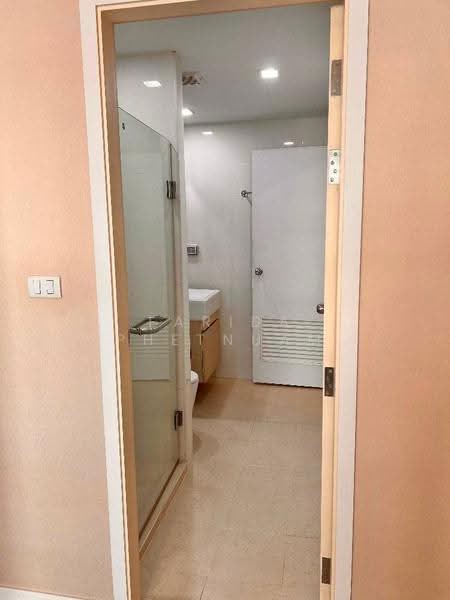 Metro Luxe Rama 4, Bangkok, Ram 4 Road, Phra Kanong, Khlong Toei, Bangkok, 1 Bedroom, 32 sqm, Condo For Sale, by Farida Phetnuam, 500559465 - DDproperty.com