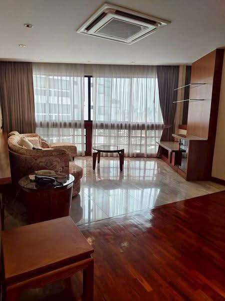 President Park Sukhumvit 24, Bangkok, 99 Sukhumvit 24 Alley, Khlongtoei Nua, Watthana, Bangkok, 3 Bedrooms, 260 sqm, Condo For Rent, by Farida Phetnuam, 500559484 - DDproperty.com