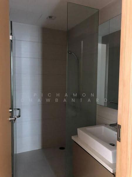 Siri At Sukhumvit, Bangkok, 902 Sukhumvit Road, Phra Kanong, Khlong Toei, Bangkok, 2 Bedrooms, 70 sqm, Condo For Rent, by Pichamon Chawbantard, 500559497 - DDproperty.com