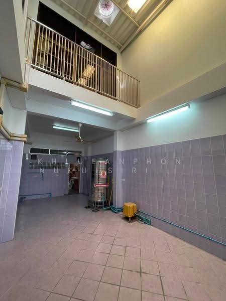 7-BR Townhouse, Bangkok, Chong Nonsi, Yan Nawa, Bangkok, 7 Bedrooms, 400 sqm, Townhouse For Rent, by Khlueanphon Nukulsirisak, 500559500 - DDproperty.com