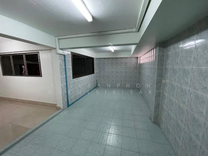 7-BR Townhouse, Bangkok, Chong Nonsi, Yan Nawa, Bangkok, 7 Bedrooms, 400 sqm, Townhouse For Rent, by Khlueanphon Nukulsirisak, 500559500 - DDproperty.com