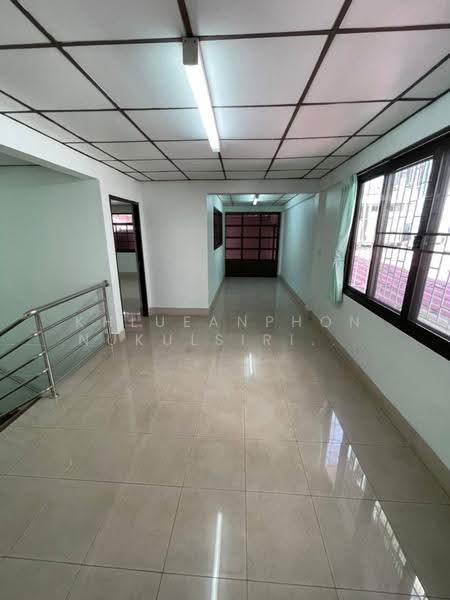 7-BR Townhouse, Bangkok, Chong Nonsi, Yan Nawa, Bangkok, 7 Bedrooms, 400 sqm, Townhouse For Rent, by Khlueanphon Nukulsirisak, 500559500 - DDproperty.com