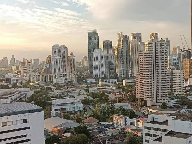 Oka Haus Sukhumvit 36, Bangkok, 3399 Rama 4 Road, Khong Tan, Khlong Toei, Bangkok, 1 Bedroom, 27 sqm, Condo For Rent, by Farida Phetnuam, 500559506 - DDproperty.com