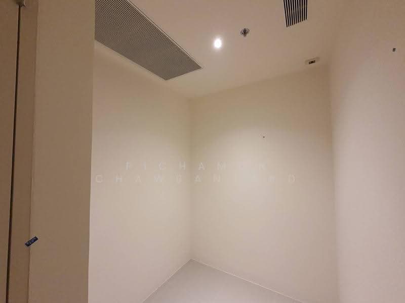 The Strand Thonglor, Bangkok, 36 Soi Sukhumvit 55, Khlong Tan Nua, Watthana, Bangkok, 3 Bedrooms, 185 sqm, Condo For Rent, by Pichamon Chawbantard, 500559541 - DDproperty.com