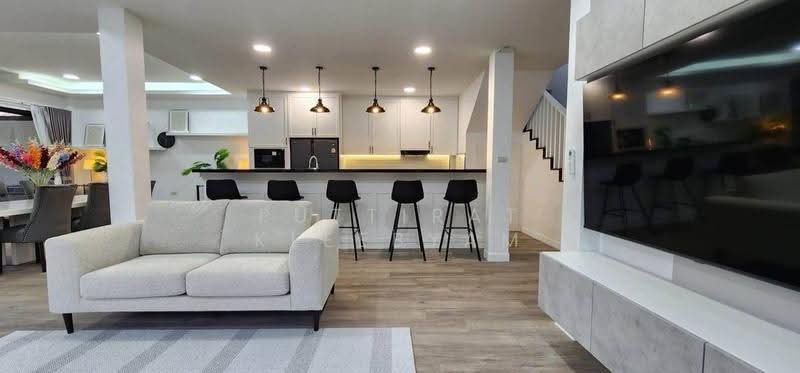 undefined, Chon Buri (Pattaya), Poong, Bang Lamung (Pattaya), Chon Buri (Pattaya), 5 Bedrooms, 408 sqm, Villa For Sale, by Puttirat Kleebyam, 500559727 - DDproperty.com
