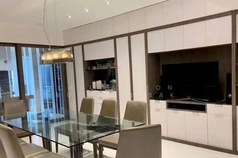 Royal Castle Sukhumvit, Bangkok, 30 Soi Sukhumvit 39, Khlongtoei Nua, Watthana, Bangkok, 3 Bedrooms, 191 sqm, Condo For Rent, by Khlueanphon Nukulsirisak, 500559759 - DDproperty.com