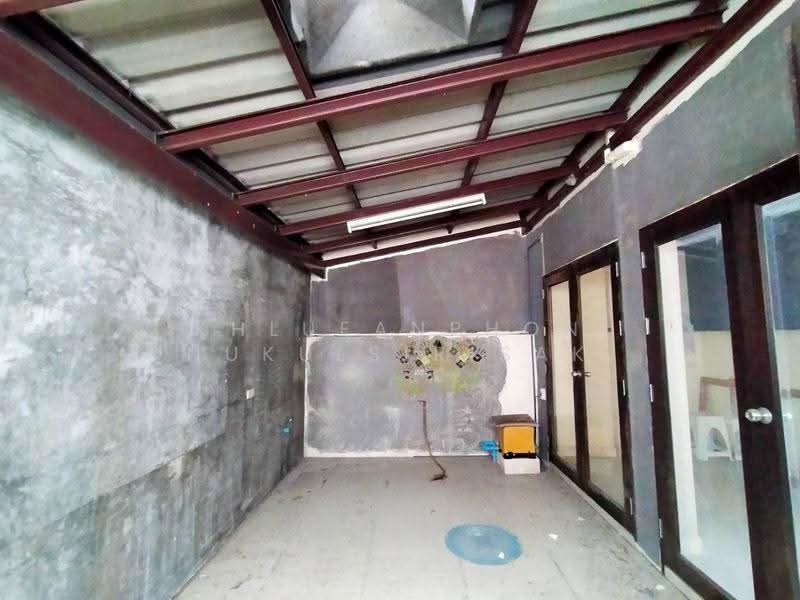 5-BR Townhouse, Bangkok, Jom Phon, Chatuchak, Bangkok, 5 Bedrooms, 495 sqm, Townhouse For Sale, by Khlueanphon Nukulsirisak, 500559881 - DDproperty.com