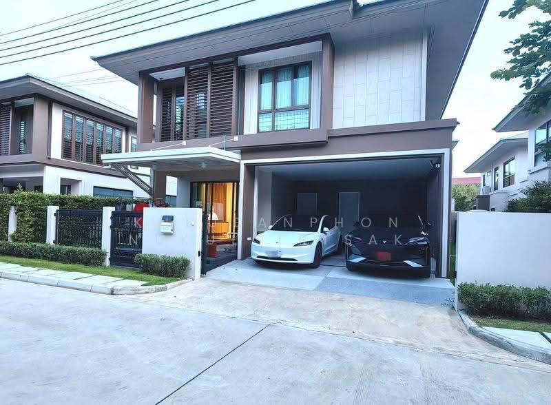 undefined, Bangkok, Hua Mak, Bang Kapi, Bangkok, 4 Bedrooms, 200 sqm, Single Detached House For Sale, by Khlueanphon Nukulsirisak, 500559893 - DDproperty.com