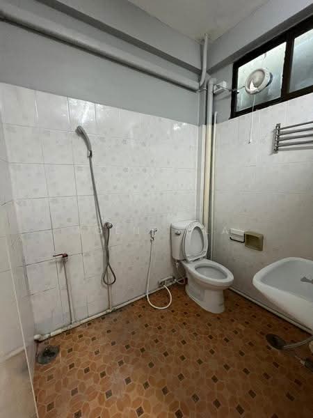 House for Rent near Ekkamai BTS – Pet-friendly & Company Registration Allowed (SPSAD4174), Bangkok, Khlong Tan Nua, Watthana, Bangkok, 2 Bedrooms, 100 sqm, Townhouse For Rent, by Agent Pla, 500559909 - DDproperty.com