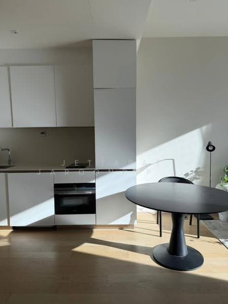 The Strand Thonglor, Bangkok, 36 Soi Sukhumvit 55, Khlong Tan Nua, Watthana, Bangkok, 1 Bedroom, 55 sqm, Condo For Rent, by Jettapat Jaroonpipatkun, 500559923 - DDproperty.com