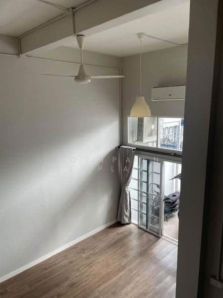 3-Storey Townhome / Home Office For Rent Ratchada - Sutthisan - Huai Khwang | 25.5 sq.w, Bangkok, Samsen Nok, Huai Khwang, Bangkok, , 200 sqm, Shophouse For Rent, by Pornpann Kaewplang (Sand), 500559953 - DDproperty.com
