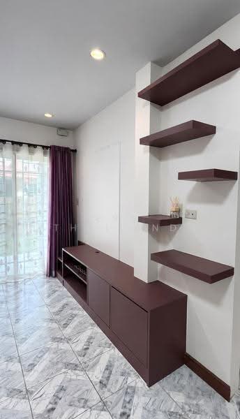 ขายบ้านเดี่ยว 2 ชั้น โครงการวนาทาวน์โฮม รีโนเวตใหม่สภาพสวย, Phitsanulok, Wat Chan, Muang Phitsanulok, Phitsanulok, 3 Bedrooms, 208 sqm, Single Detached House For Sale, by ERA Thailand, 500560000 - DDproperty.com