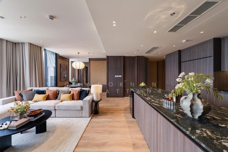 Noble Form Thonglor, Bangkok, Sukhumvit 55, Khlong Tan Nua, Watthana, Bangkok, 3 Bedrooms, 161 sqm, Condo For Sale, by Chanoknan Tangpipattanapong, 500560030 - DDproperty.com