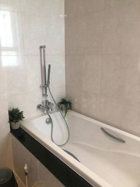 Centric Scene Aree 2, Bangkok, - Soi Aree 2 Phaholyothin Road, Samsen Nai, Phaya Thai, Bangkok, 3 Bedrooms, 121 sqm, Condo For Rent, by Kornkanok Sonvichai, 500560120 - DDproperty.com