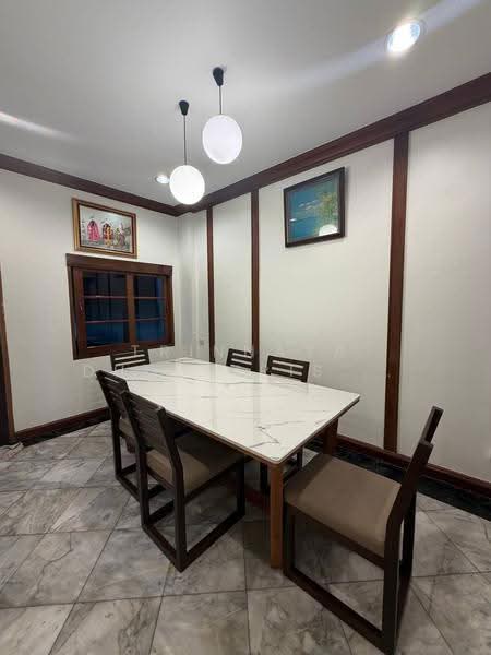 4-BR House, Bangkok, Bang Bamru, Bang Phlat, Bangkok, 4 Bedrooms, 104 sqm, Single Detached House For Rent, by Trinnaya Dungsirisangthong, 500560144 - DDproperty.com