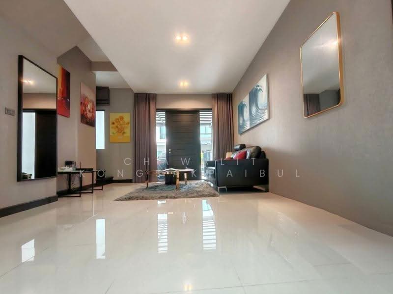 Landmark Ekamai-Ramindra, Bangkok, Sukhonthasawat Road, Lat Phrao, Bangkok, 3 Bedrooms, 220 sqm, Townhouse For Sale, by CHAWALIT KONGSAKPAIBUL, 500560148 - DDproperty.com