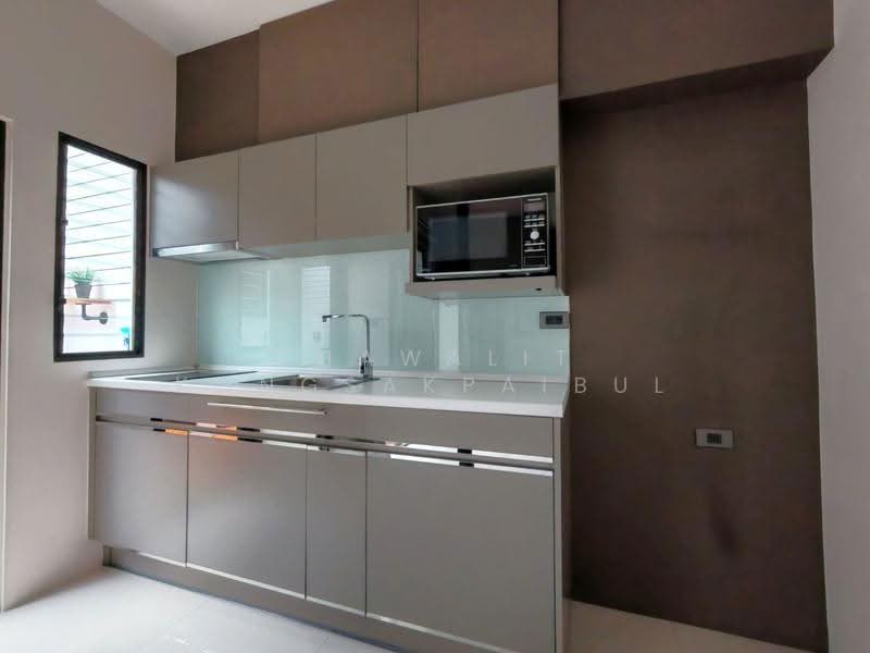 Landmark Ekamai-Ramindra, Bangkok, Sukhonthasawat Road, Lat Phrao, Bangkok, 3 Bedrooms, 220 sqm, Townhouse For Sale, by CHAWALIT KONGSAKPAIBUL, 500560148 - DDproperty.com